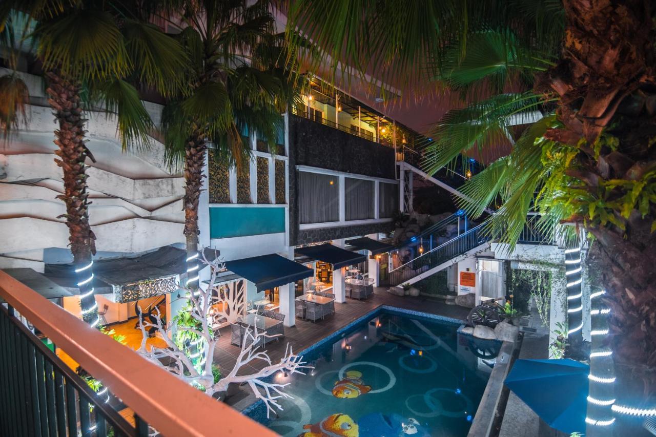 Oxville Hotel Padang Kültér fotó