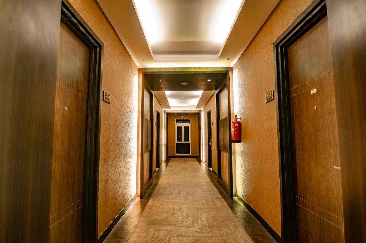 Oxville Hotel Padang Kültér fotó