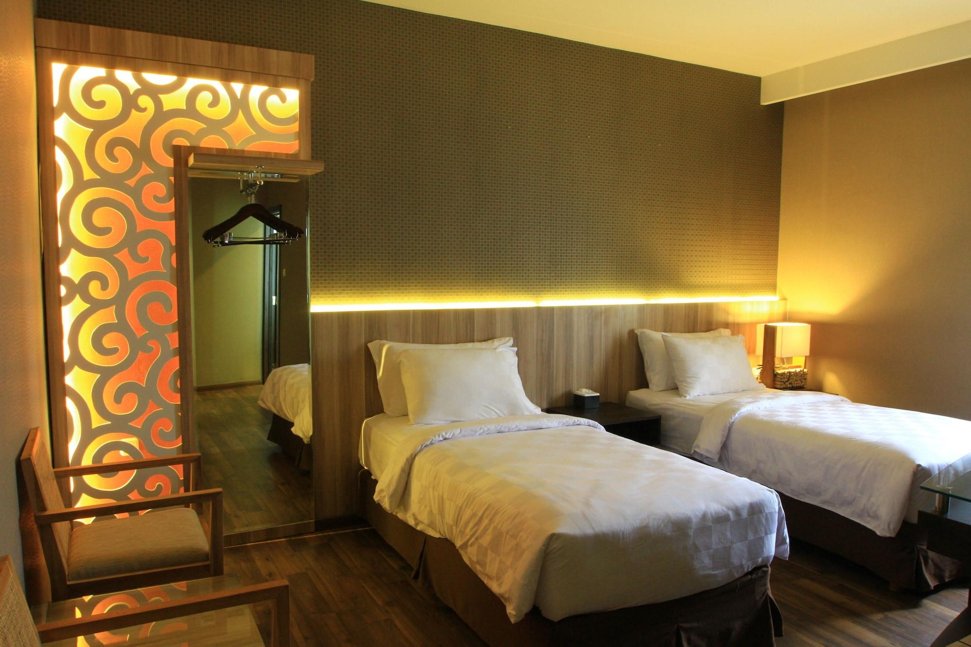 Oxville Hotel Padang Kültér fotó