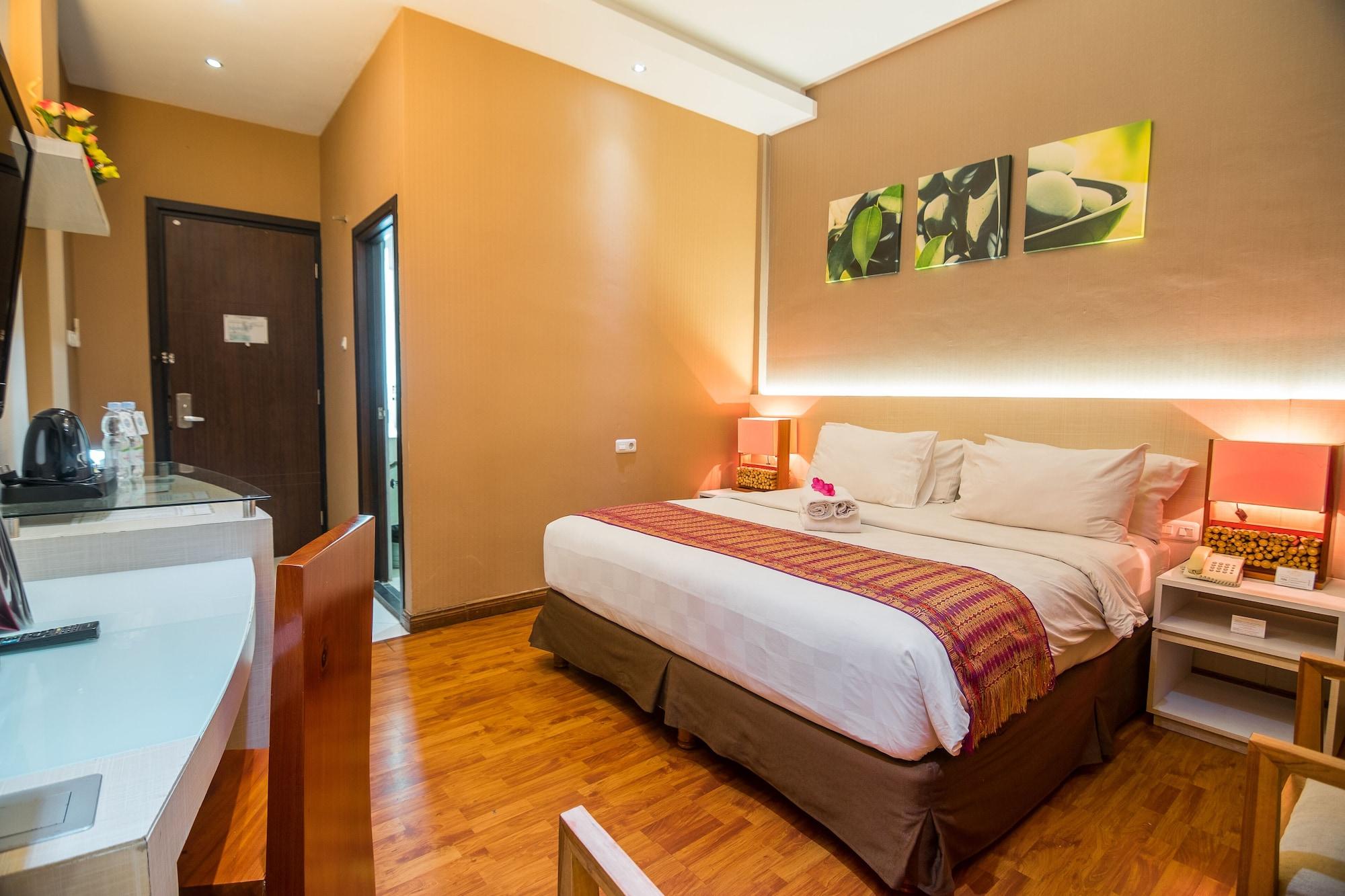 Oxville Hotel Padang Kültér fotó
