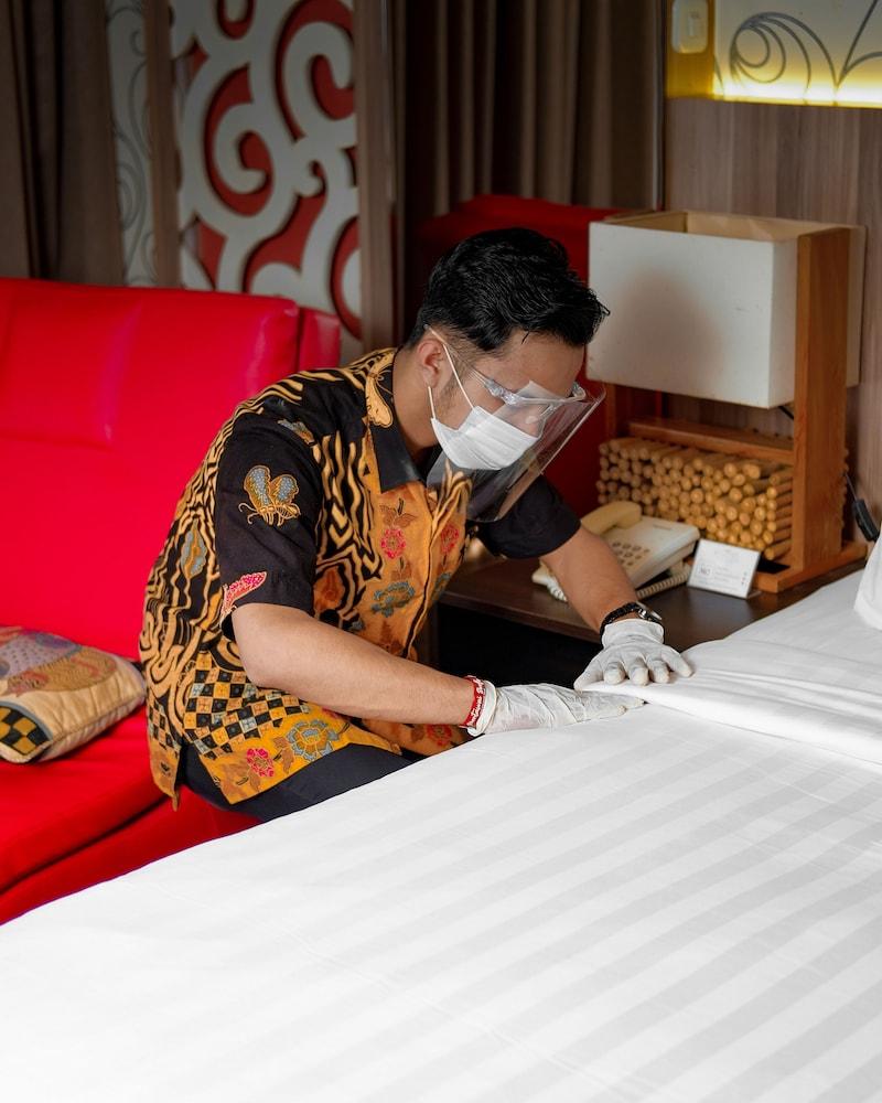 Oxville Hotel Padang Kültér fotó