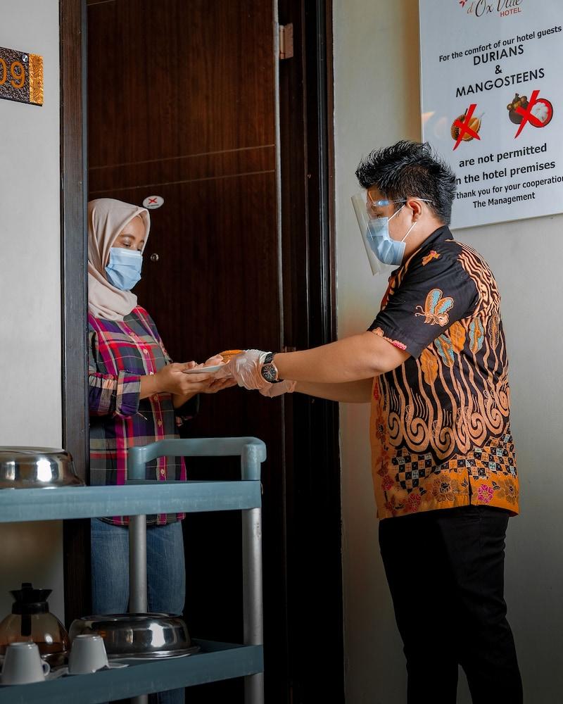 Oxville Hotel Padang Kültér fotó