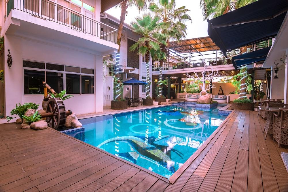 Oxville Hotel Padang Kültér fotó