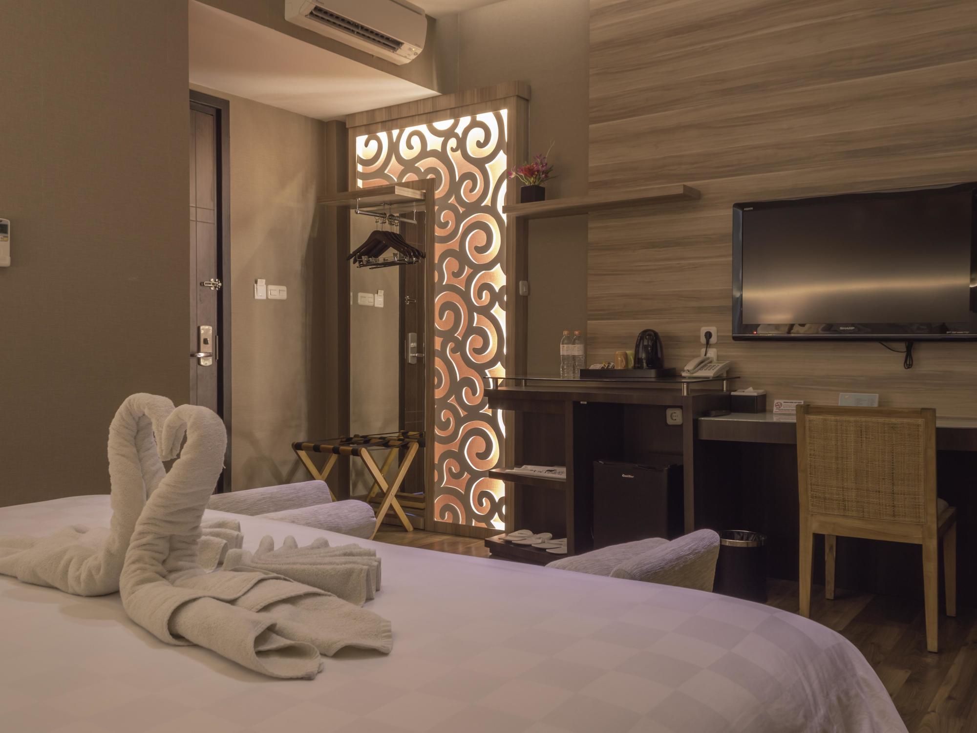 Oxville Hotel Padang Kültér fotó